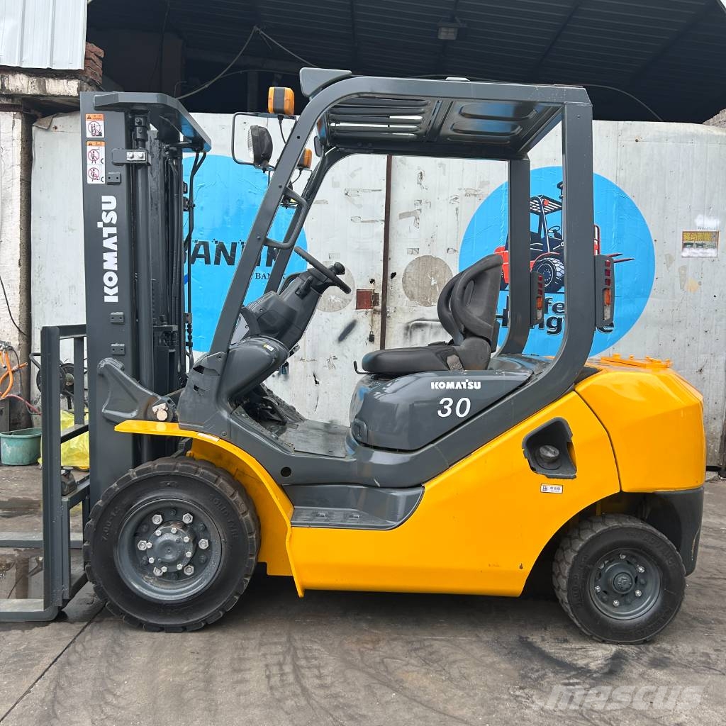Komatsu FD 30 T-16 Dieseltrukit