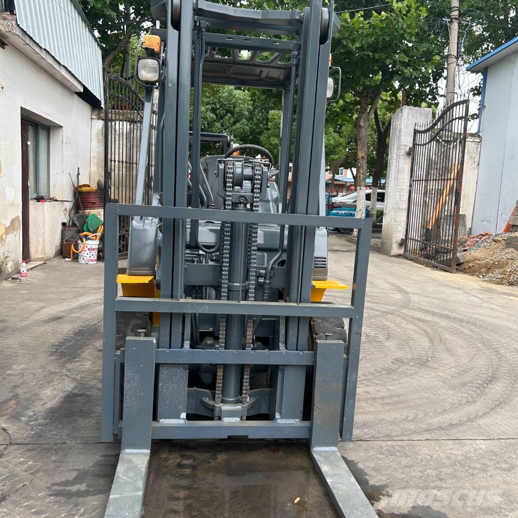 Komatsu FD 30 T-16 Dieseltrukit