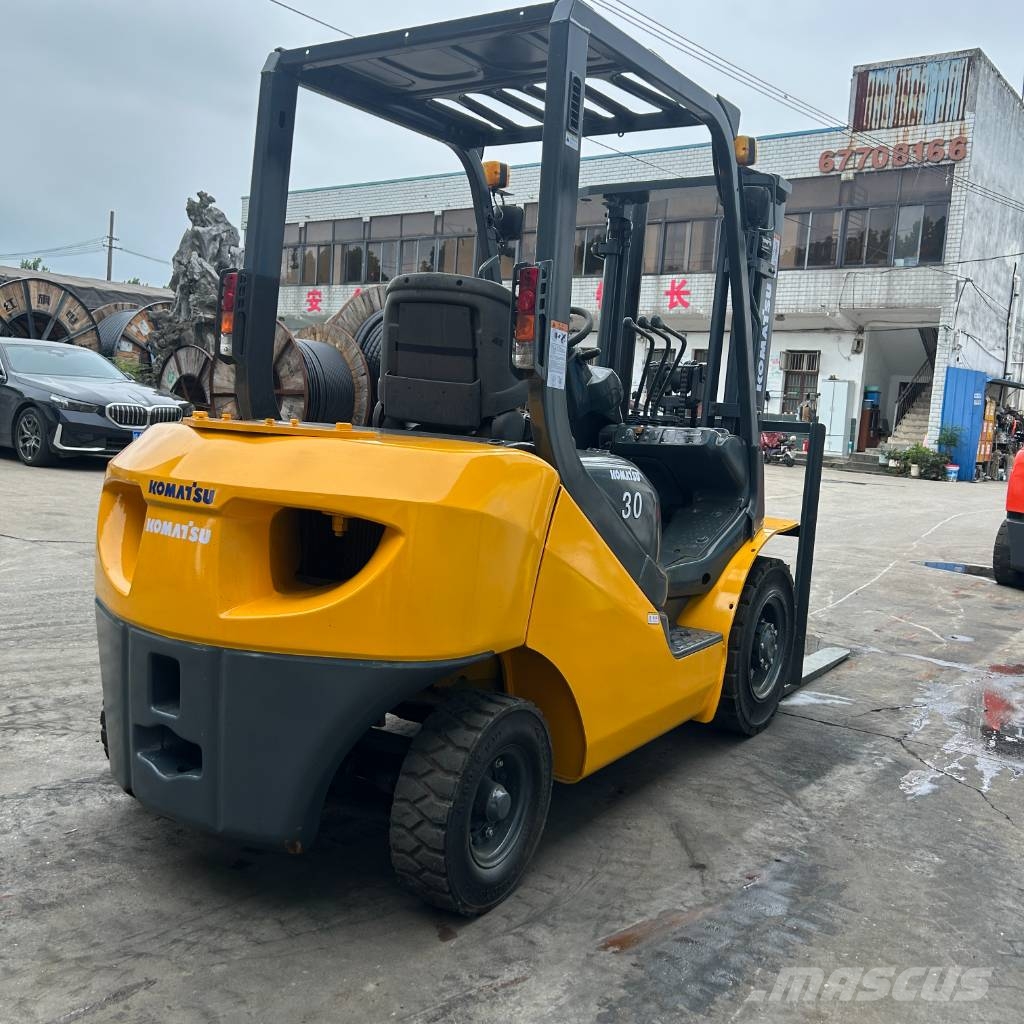 Komatsu FD 30 T-16 Dieseltrukit