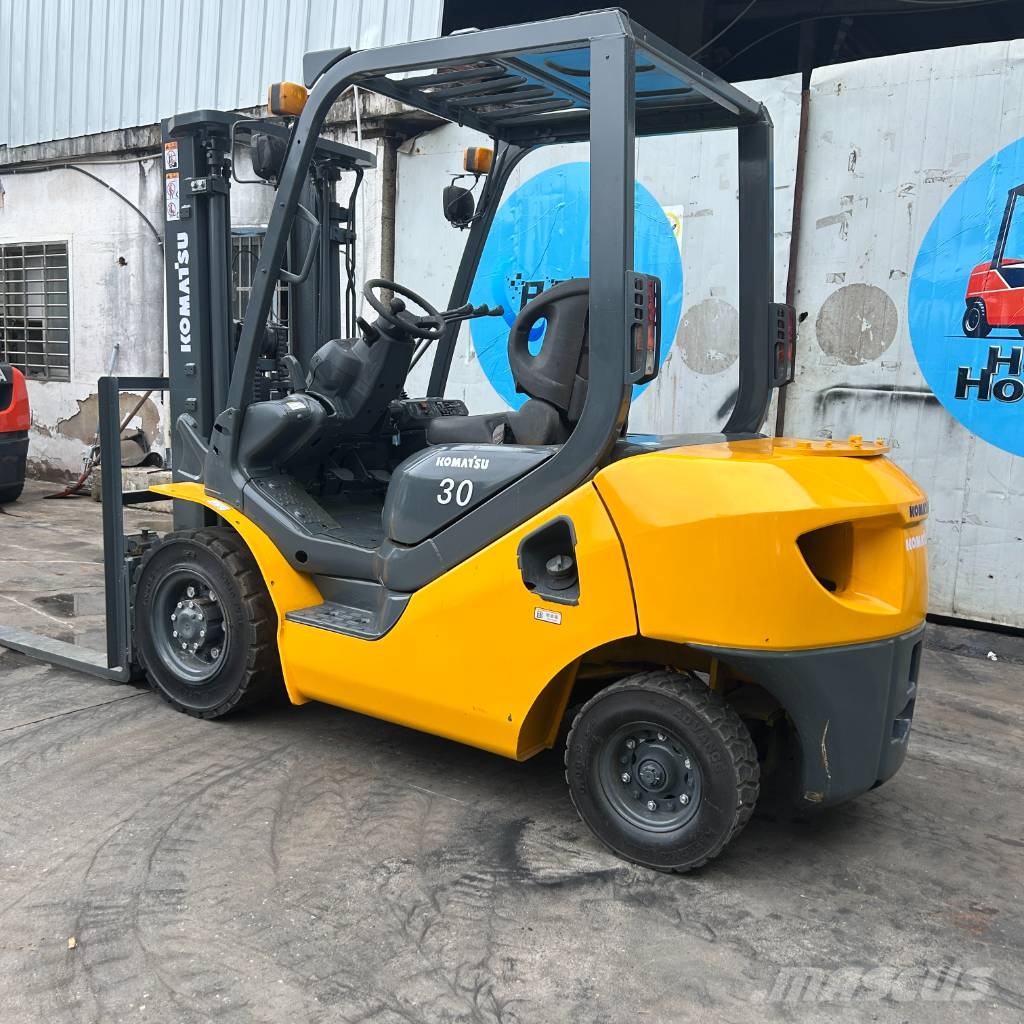 Komatsu FD 30 T-16 Dieseltrukit