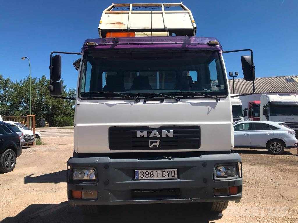 MAN 18225 LC Camiones bañeras basculantes o volquetes