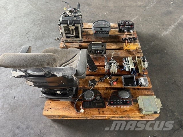 LiuGong CLG 856 III USED PARTS CAB كابينة والداخلية