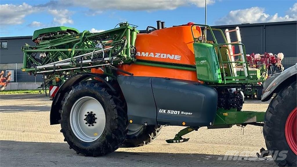 Amazone UX5201 Super 27m Vučene prskalice