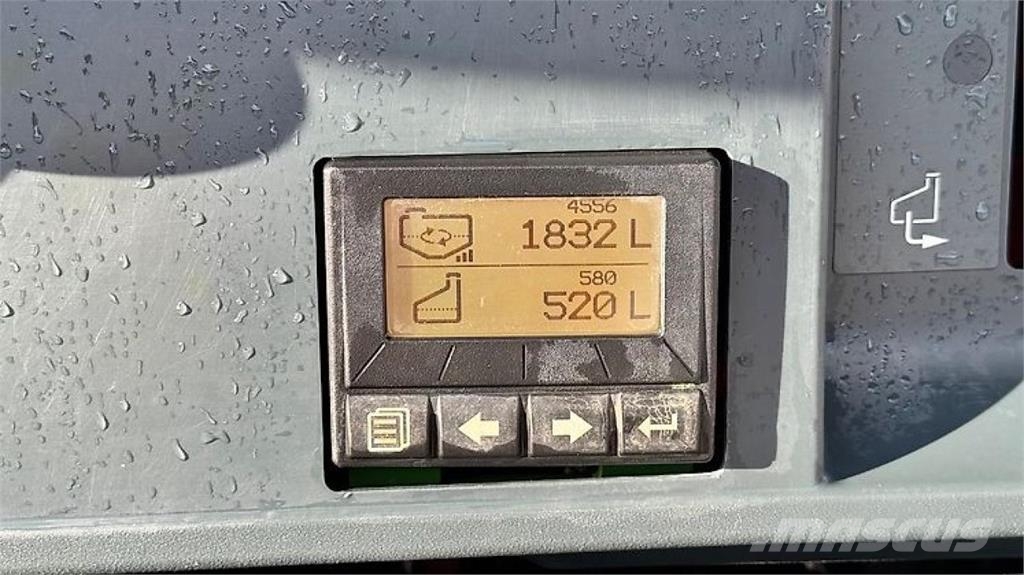 Amazone UX5201 Super 27m Vučene prskalice