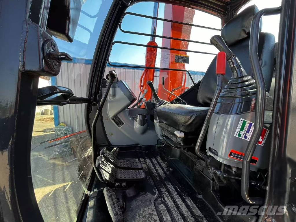 Hitachi ZX 70 Midigrävmaskiner 7t - 12t
