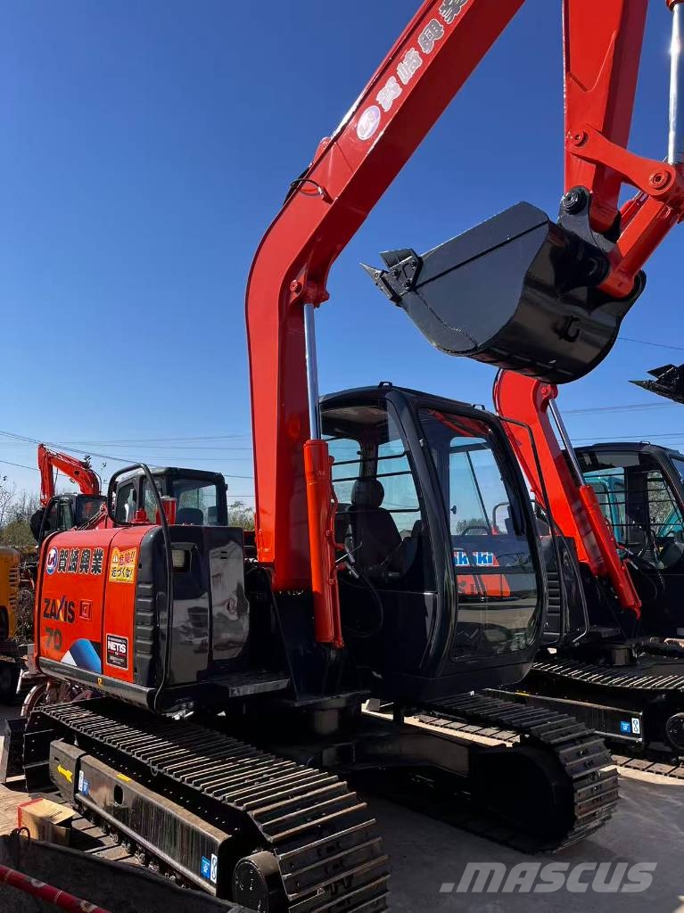Hitachi ZX 70 Midigrävmaskiner 7t - 12t