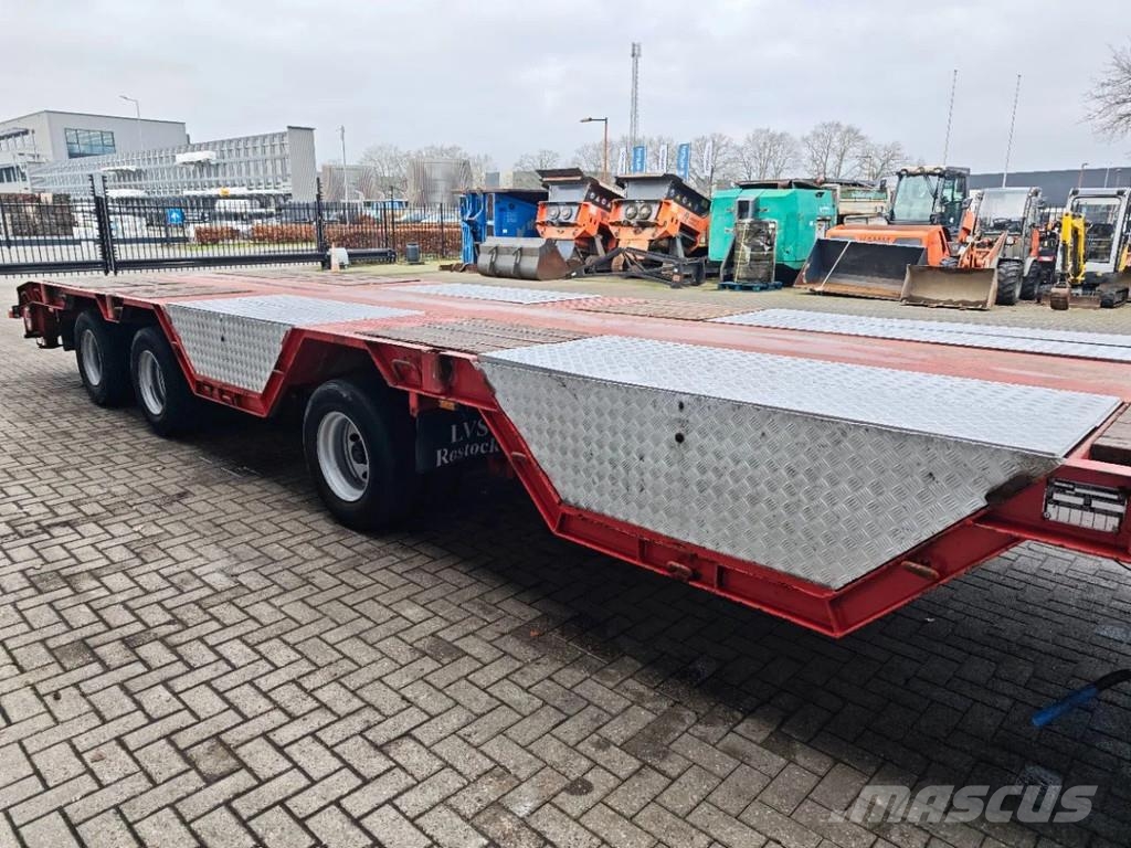 Goldhofer SPN-L3-32/80 Mega 7.3 M Extandable Radmulden 2 Pie 박스 바디 세미 트레일러