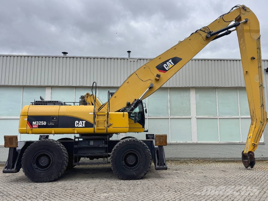 CAT 325 D L  MH Waste / industry handlers