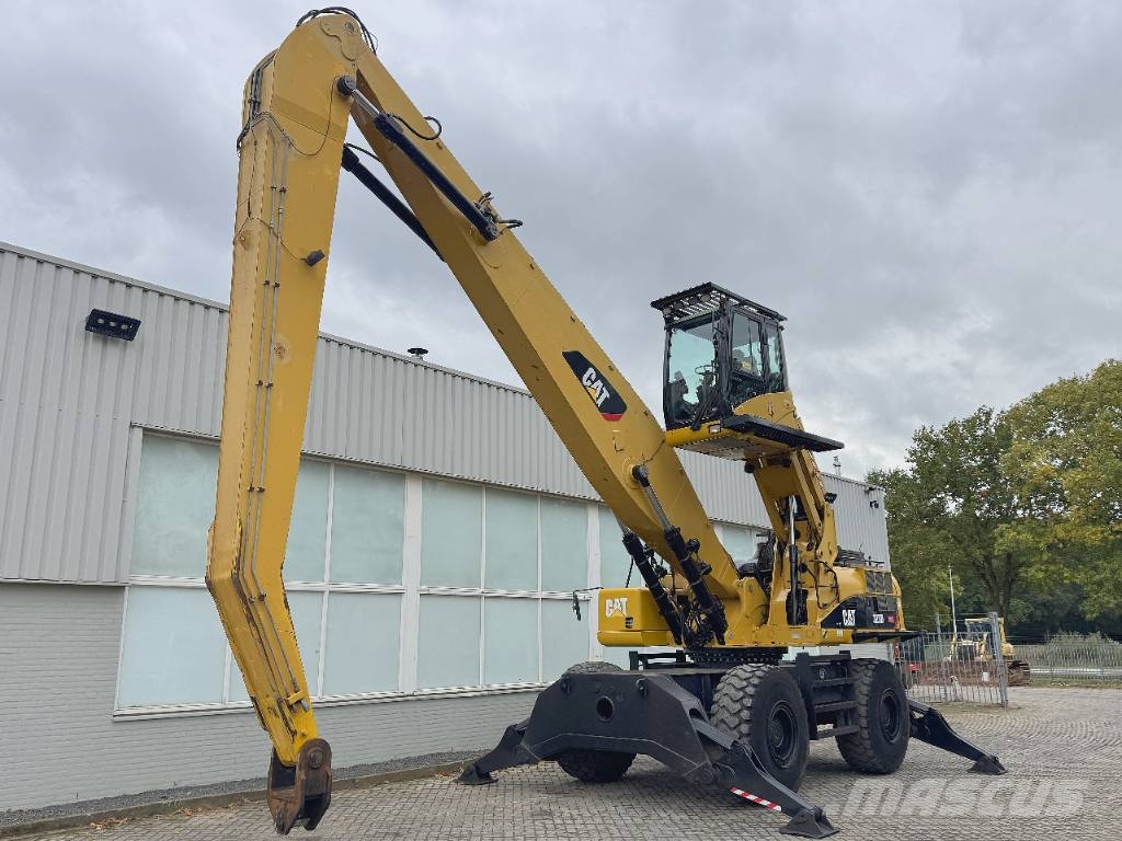 CAT 325 D L  MH Waste / industry handlers