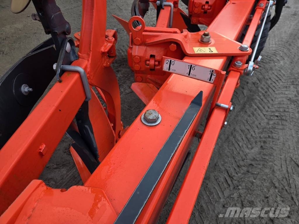 Kubota RM 3005 V 85-4 محاريث عكسية