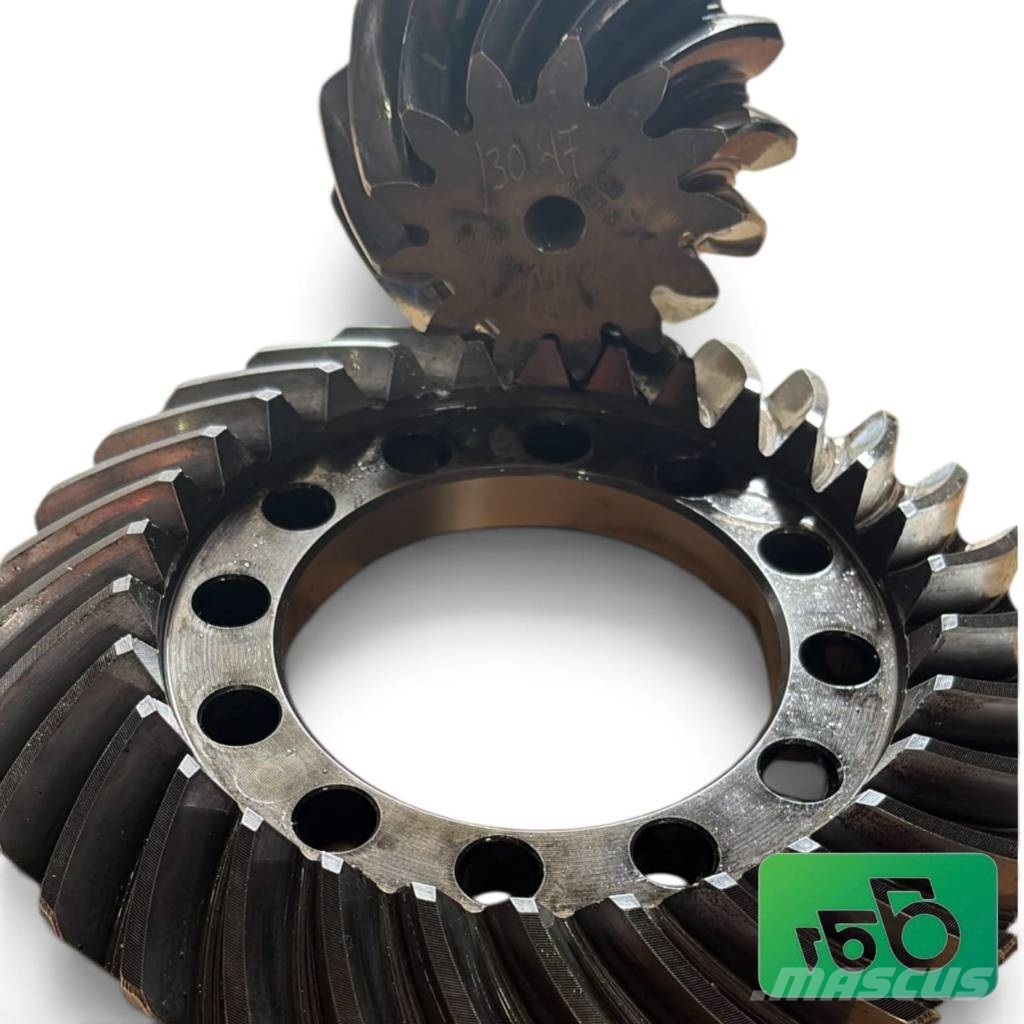 John Deere 7930 Attack shaft 13x30 Crown wheel RE225144 R2251 الشاسيه والتعليق