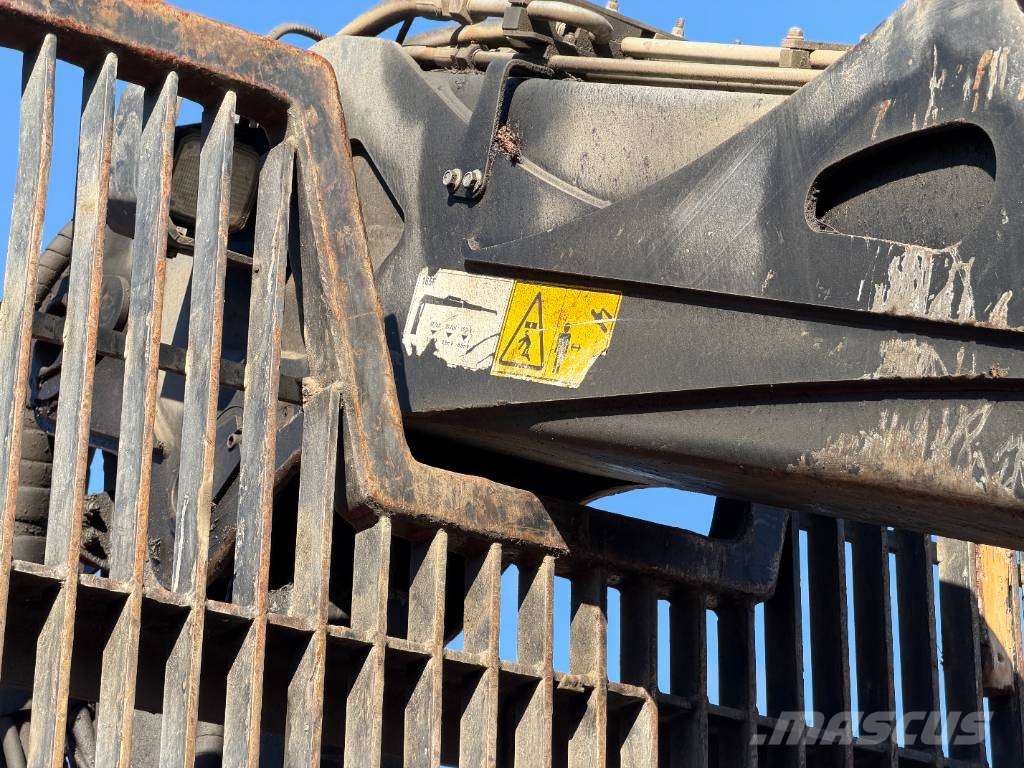 Komatsu 895 Forwarder