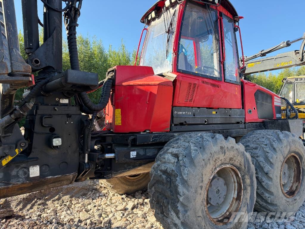 Komatsu 895 Forwarder