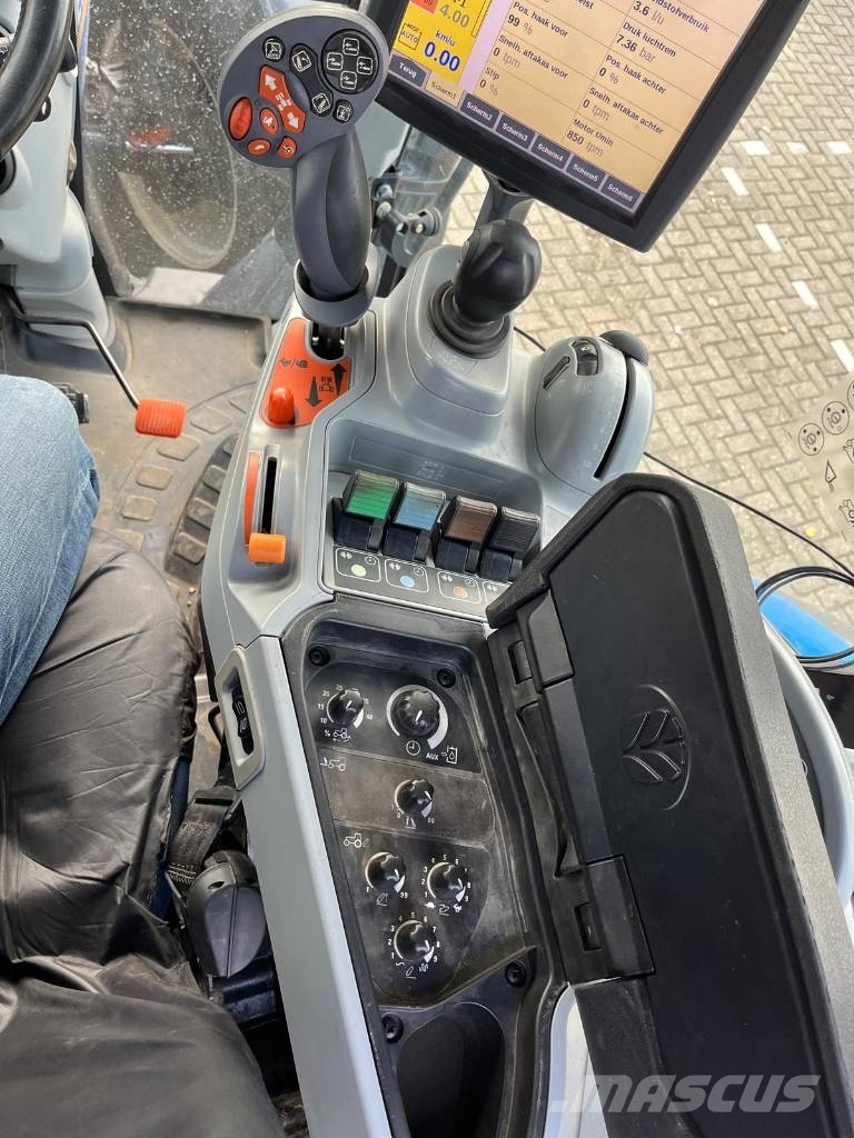 New Holland T 7.230 Traktori
