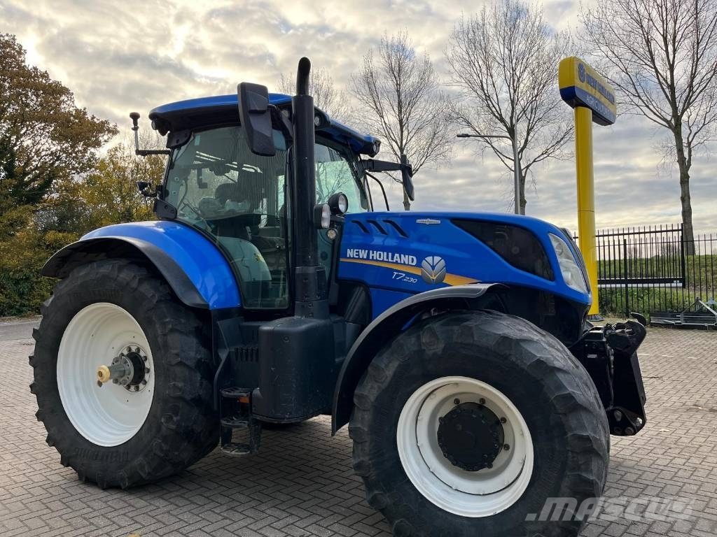 New Holland T 7.230 Traktori