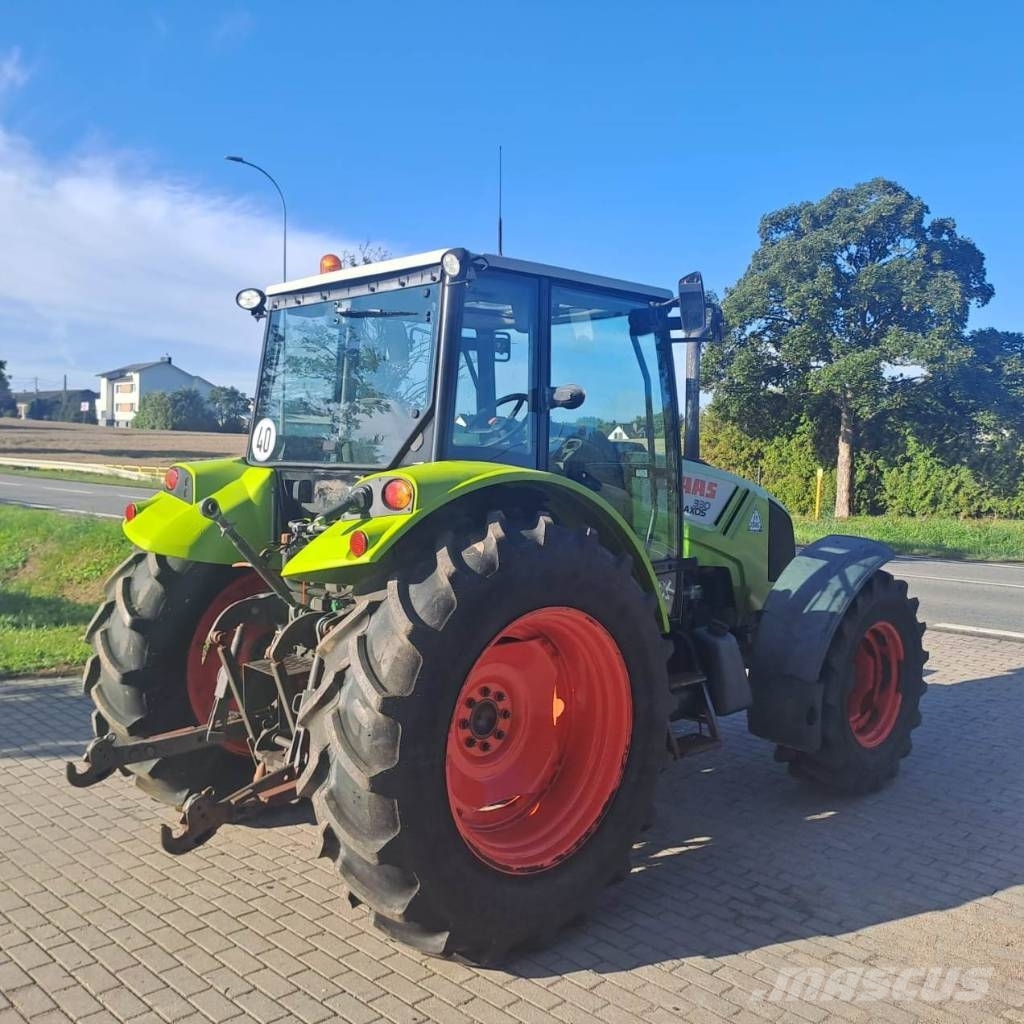CLAAS Axos 330 Traktory