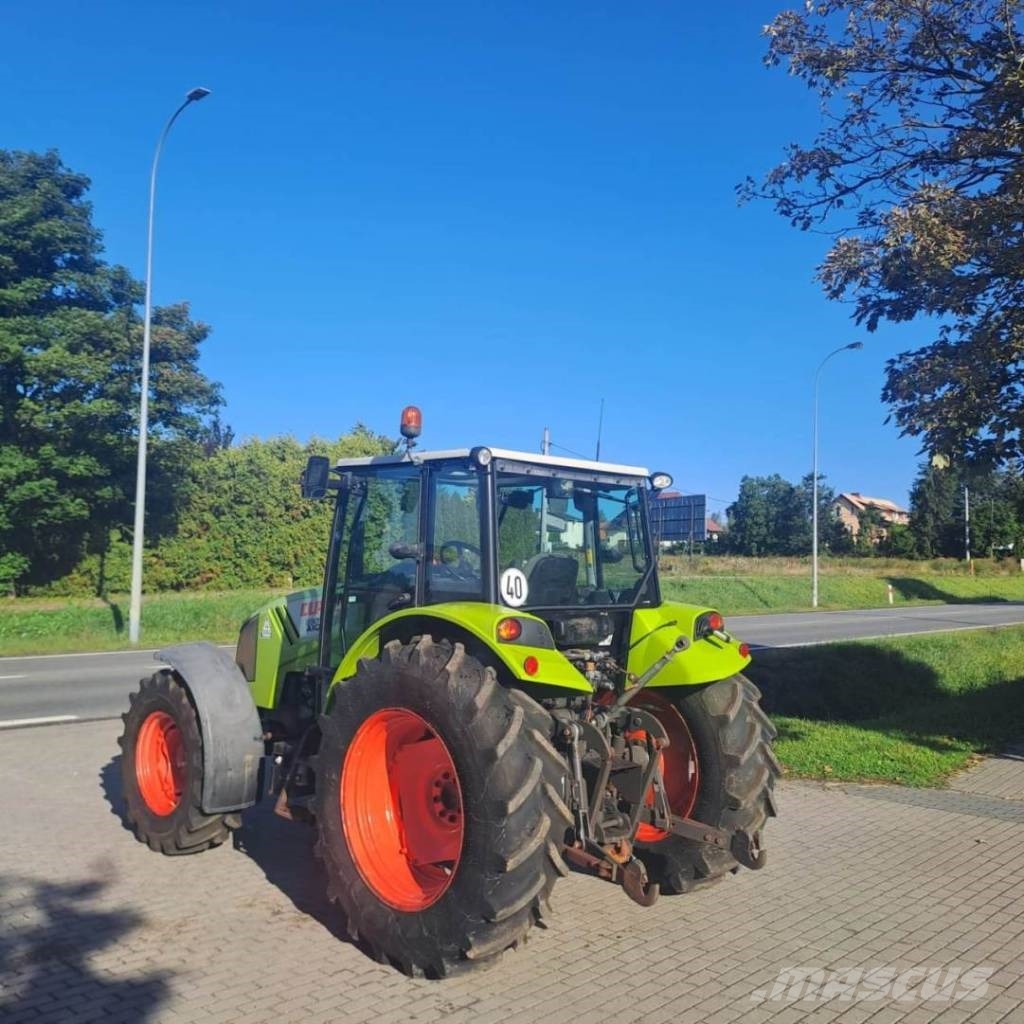CLAAS Axos 330 Traktory