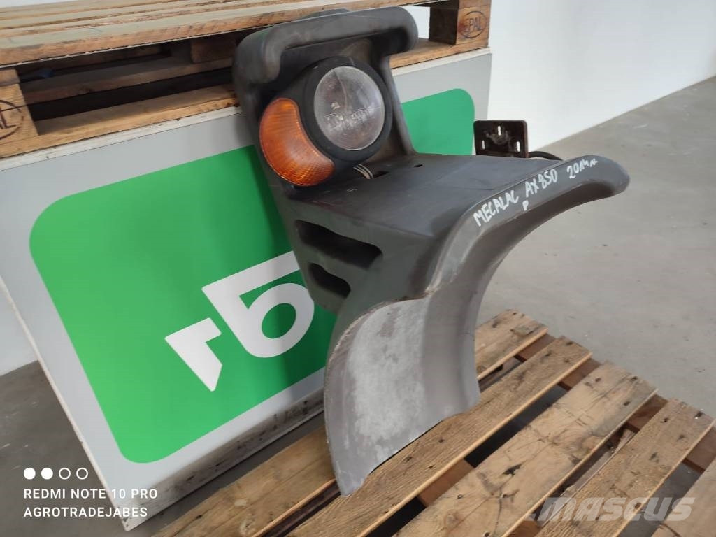 Mecalac Right front fender light MECALAC AX 850 Chasís