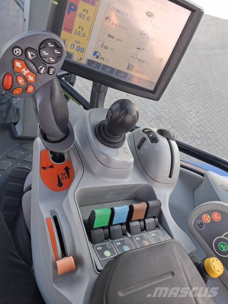 New Holland T 7.220 AC Traktorit