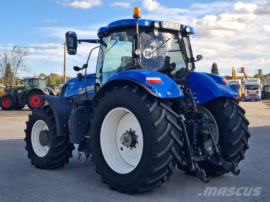 New Holland T 7.220 AC Traktorit