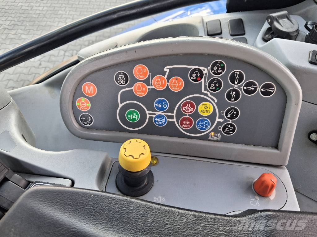 New Holland T 7.220 AC Traktorit