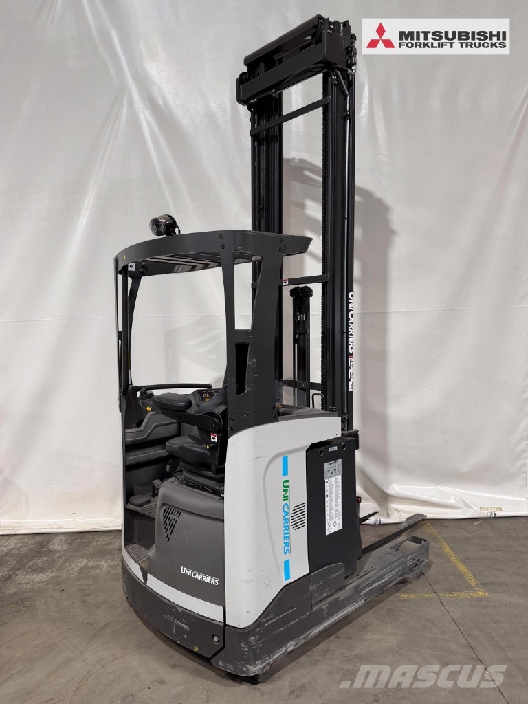 UniCarriers 160DTFVRF917UMS - 3086 Std. Reach truck