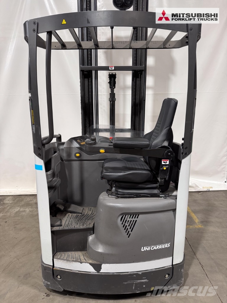 UniCarriers 160DTFVRF917UMS - 3086 Std. Reach truck