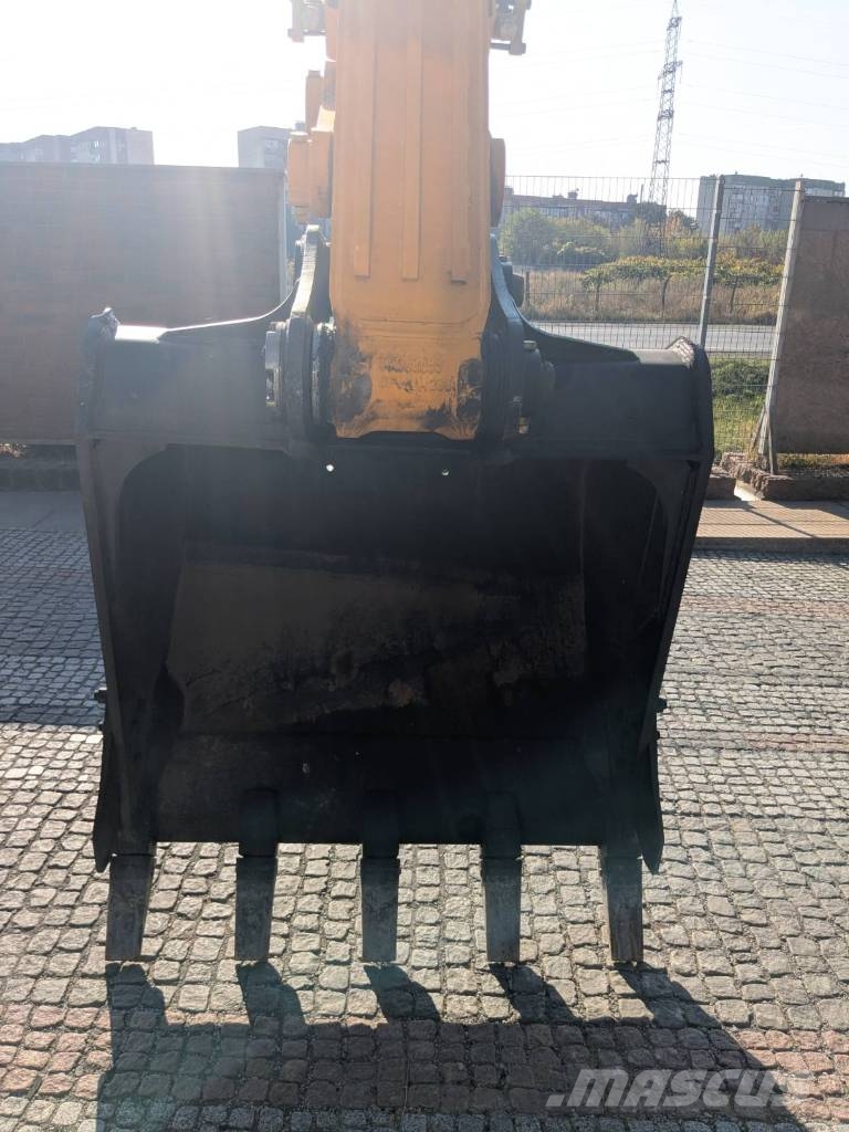 JCB 215 Гусеничные экскаваторы