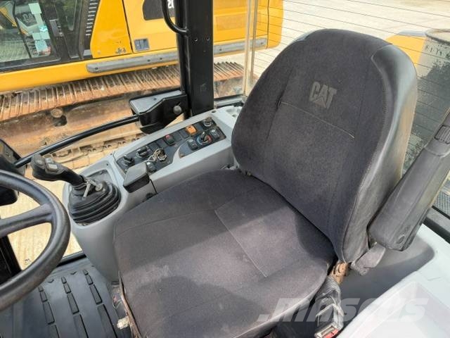 CAT 908 H Chargeuse sur pneus
