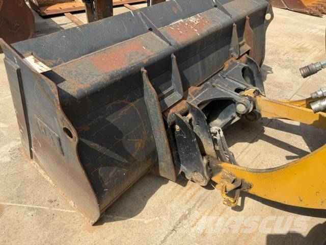 CAT 908 H Chargeuse sur pneus
