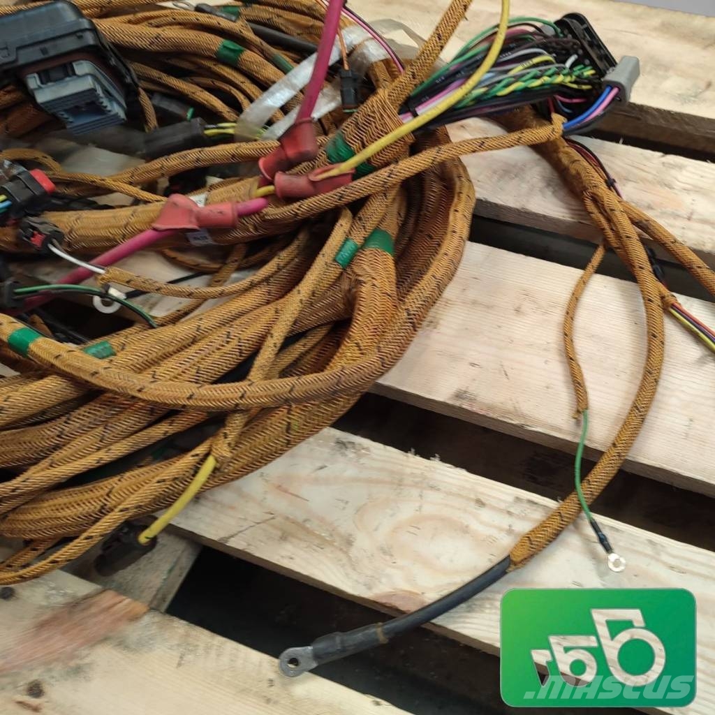 CAT 320F Chassis Wiring Harness 501-7156 Componentes electrónicos