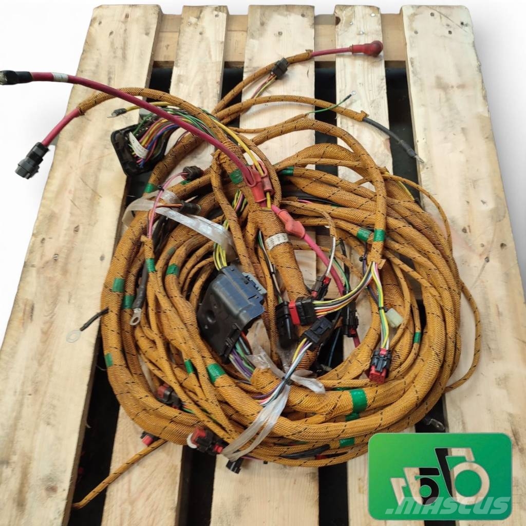 CAT 320F Chassis Wiring Harness 501-7156 Componentes electrónicos