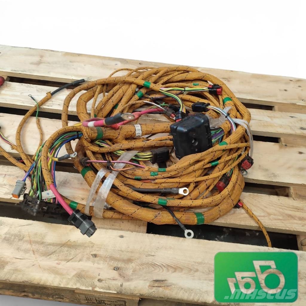 CAT 320F Chassis Wiring Harness 501-7156 Componentes electrónicos