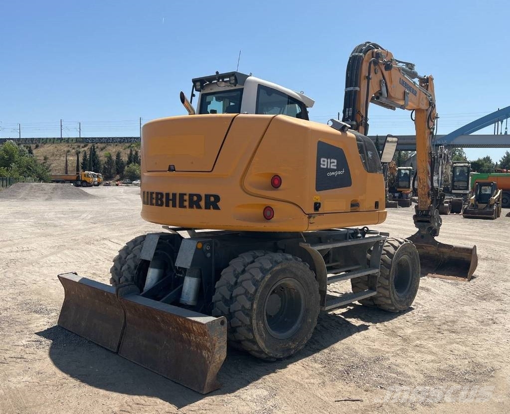 Liebherr A 912 compact Wheeled Excavator Excavadoras de ruedas