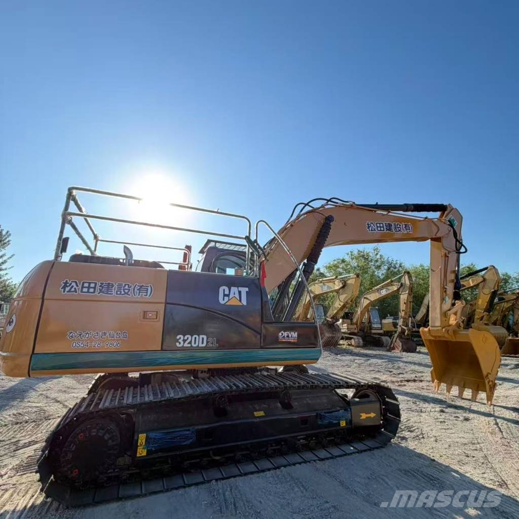 CAT 320 D 대형 굴삭기 29톤 이상