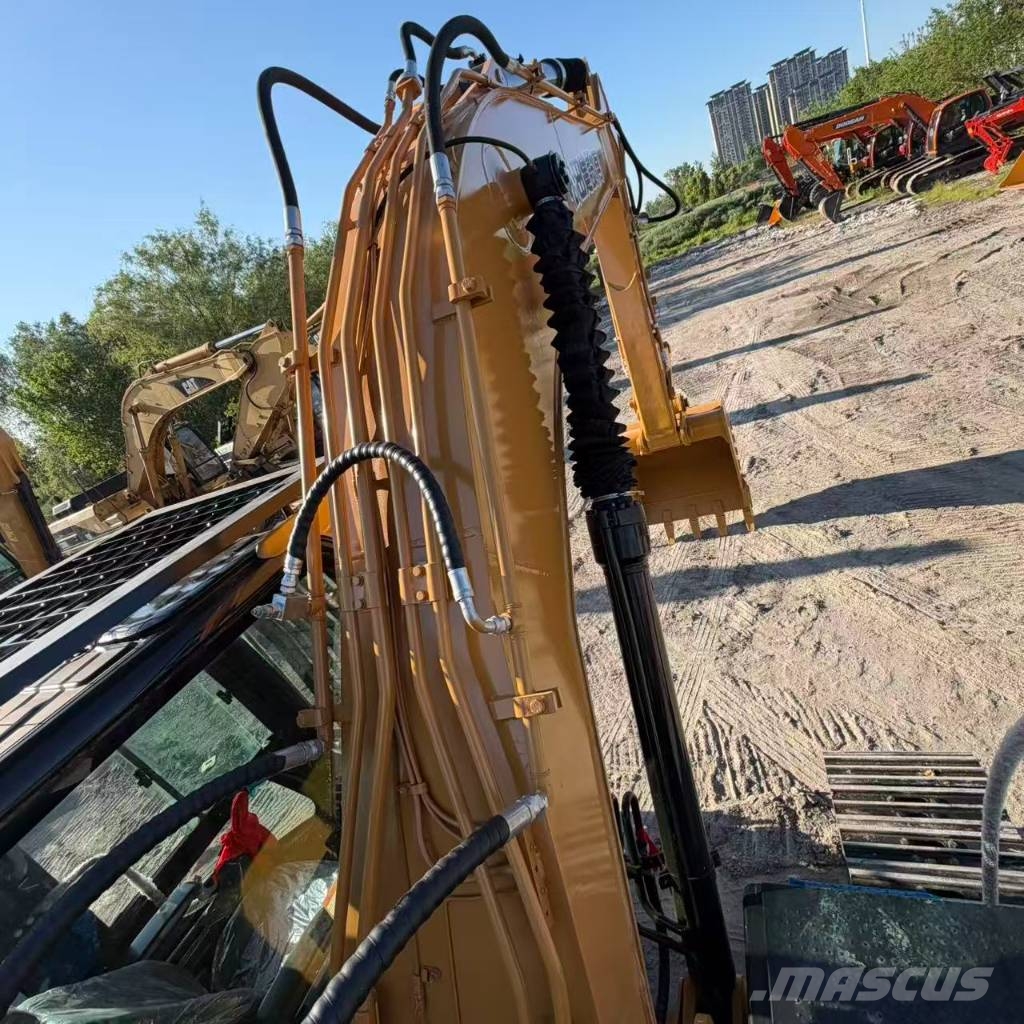 CAT 320 D 대형 굴삭기 29톤 이상