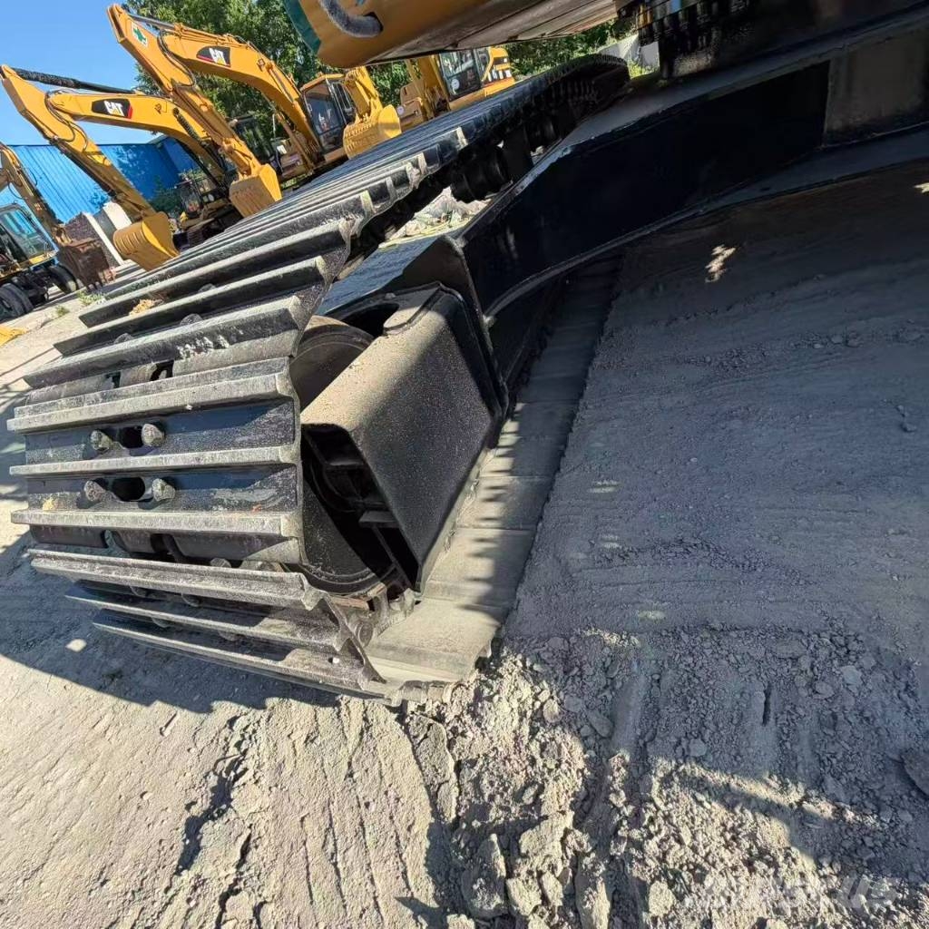 CAT 320 D 대형 굴삭기 29톤 이상