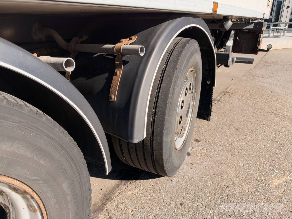 Volvo FE32 6x2*4 Chereau Carrier Supra 1250 Nordic Грузовики-Рефрижераторы