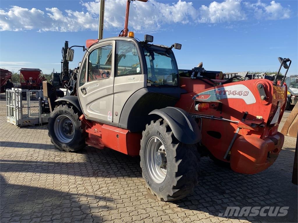 Manitou MT1440A ST3B Телескопические погрузчики