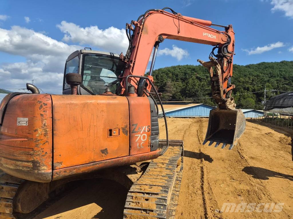 Hitachi ZX 70 LC 중형굴삭기 7톤-28톤