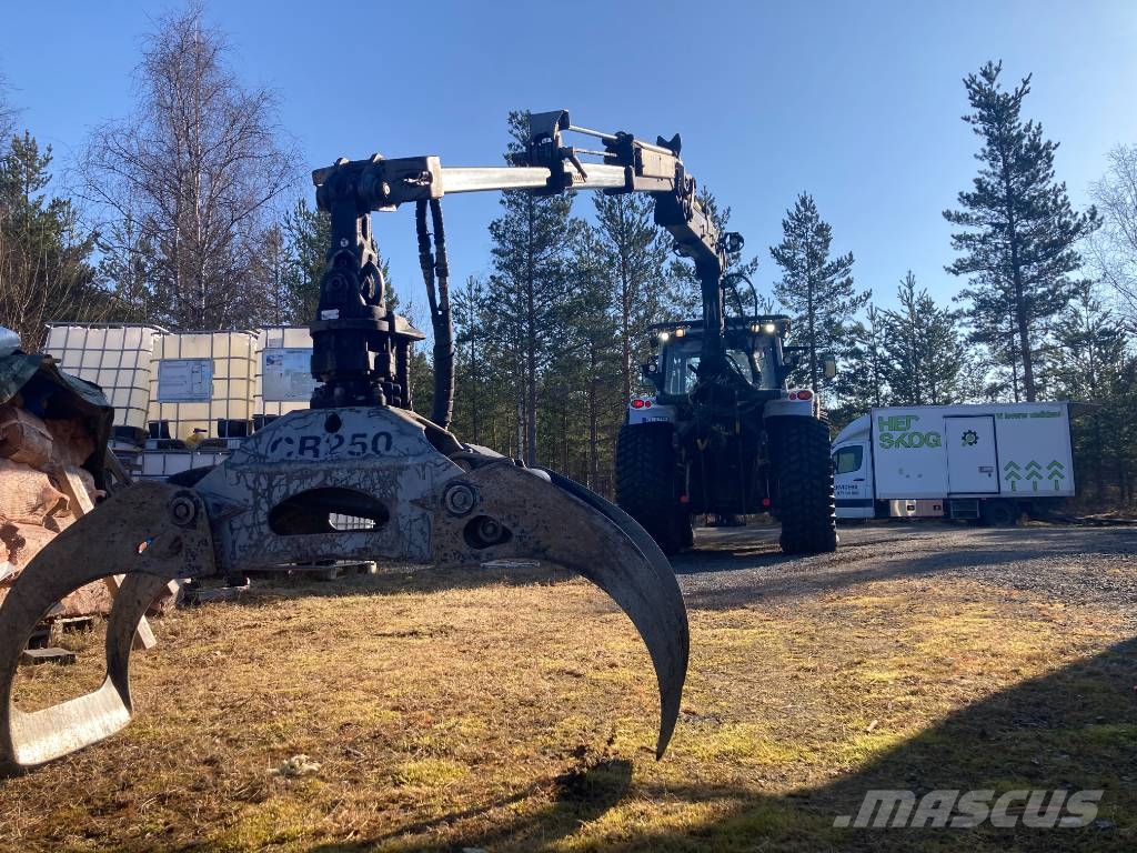 Valtra T 162 Gozdarski traktorji