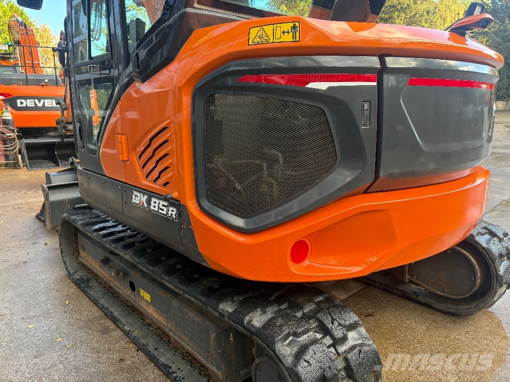Develon DX 85 R-7 Midi excavators 7t - 12t
