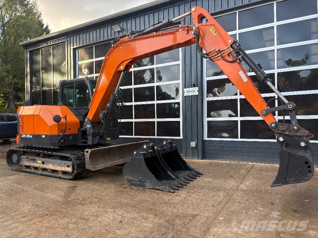 Develon DX 85 R-7 Midi excavators 7t - 12t