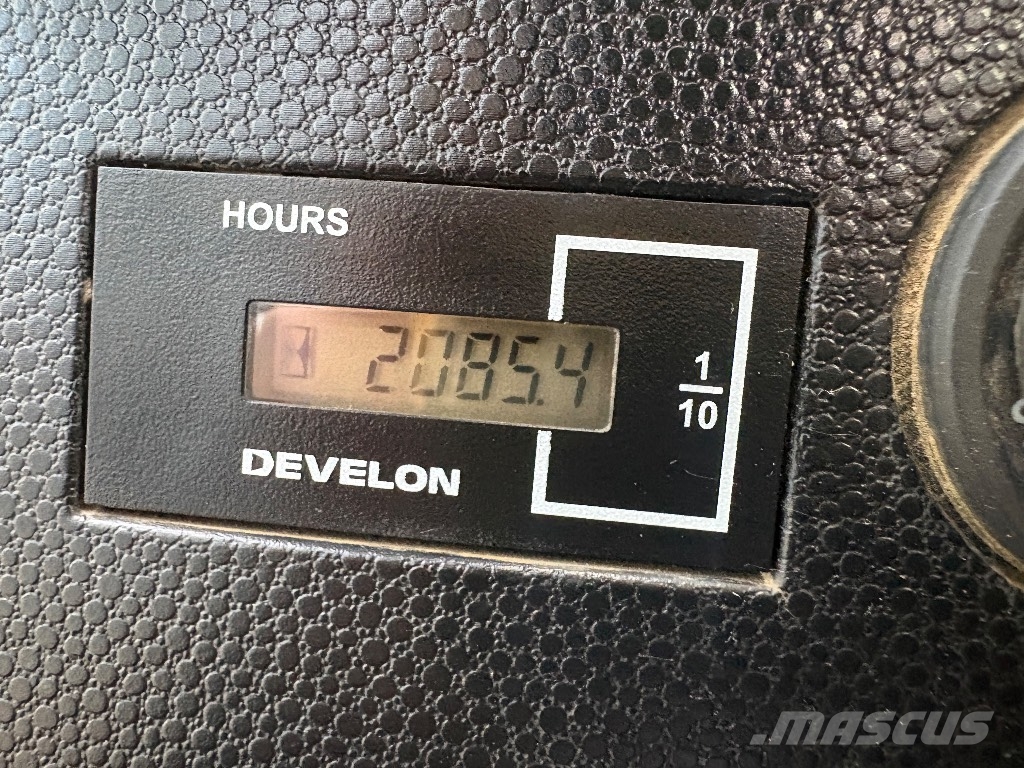 Develon DX 85 R-7 Midi excavators 7t - 12t