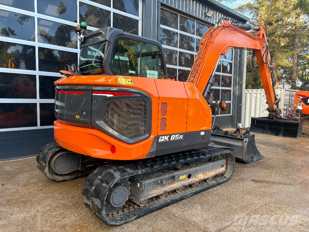 Develon DX 85 R-7 Midi excavators 7t - 12t