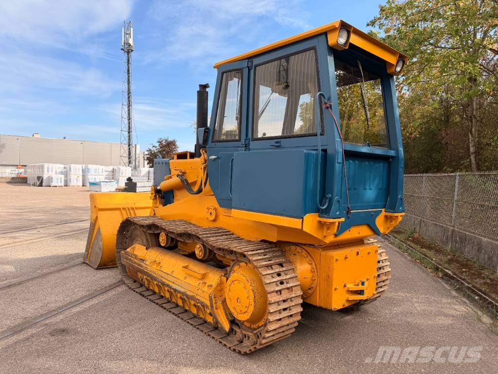 Hanomag L600 DS Lánctalpas homlokrakodók