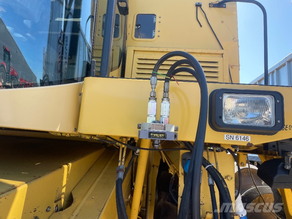 New Holland TX 66 Teraviljakombainid