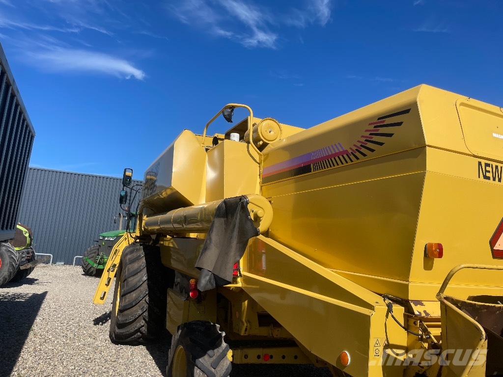 New Holland TX 66 Teraviljakombainid