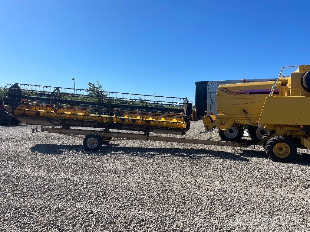 New Holland TX 66 Teraviljakombainid