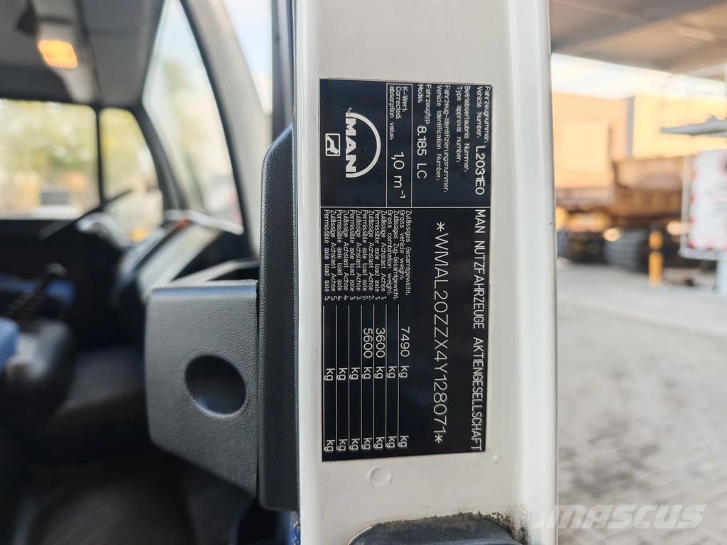 MAN LE 8.180 4x2 Bison Palfinger TKA 30 Autoplošiny